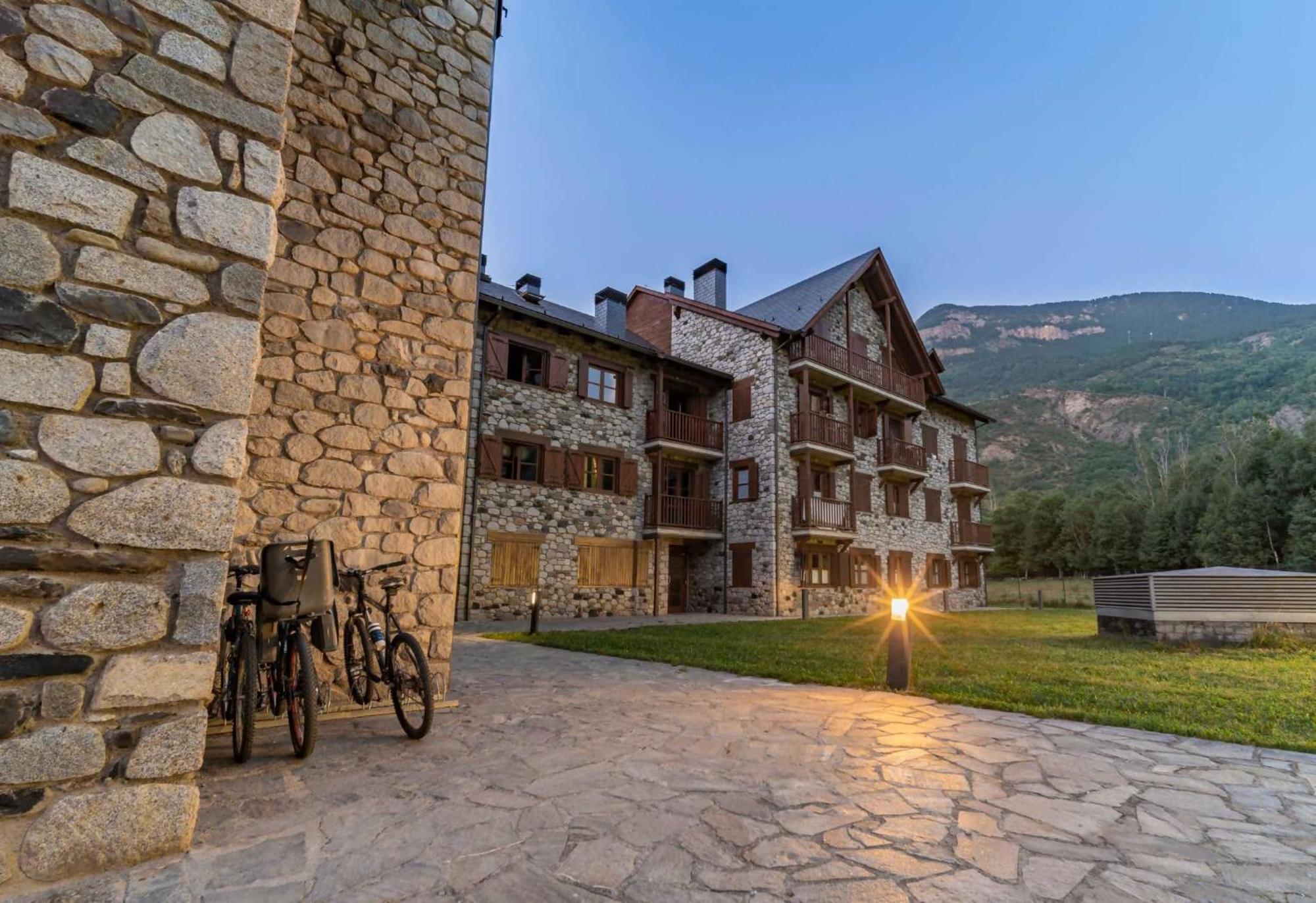 Casa Sanchines - Apartamentos Loira Benasque Exterior foto